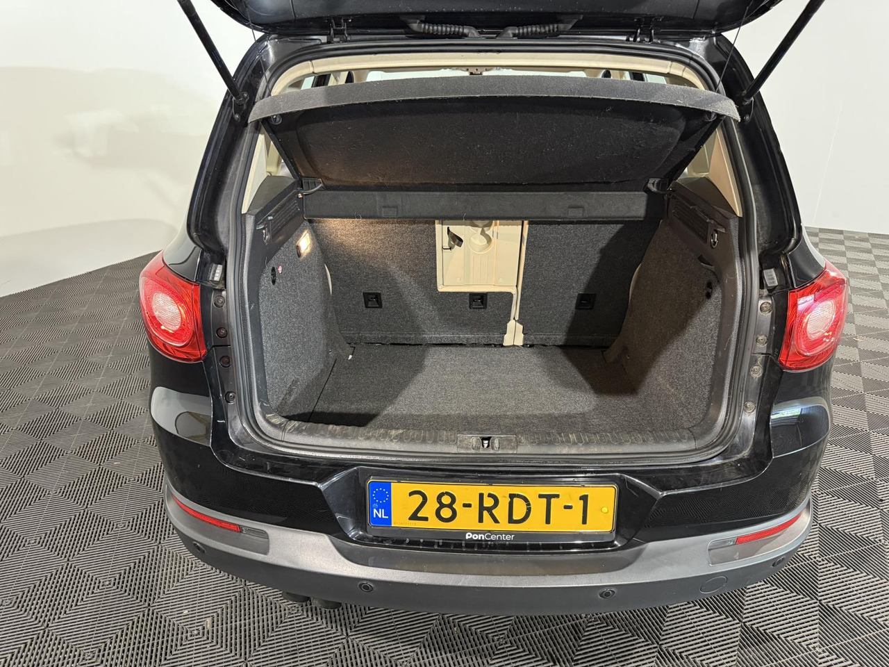 Volkswagen | Tiguan | 1.4 TSI Comfort&Design | 2011 | 236.671 km | 28RDT1 | Logisch - SUV: φωτογραφία 3 Volkswagen | Tiguan | 1.4 TSI Comfort&Design | 2011 | 236.671 km | 28RDT1 | Logisch - SUV: φωτογραφία 3
