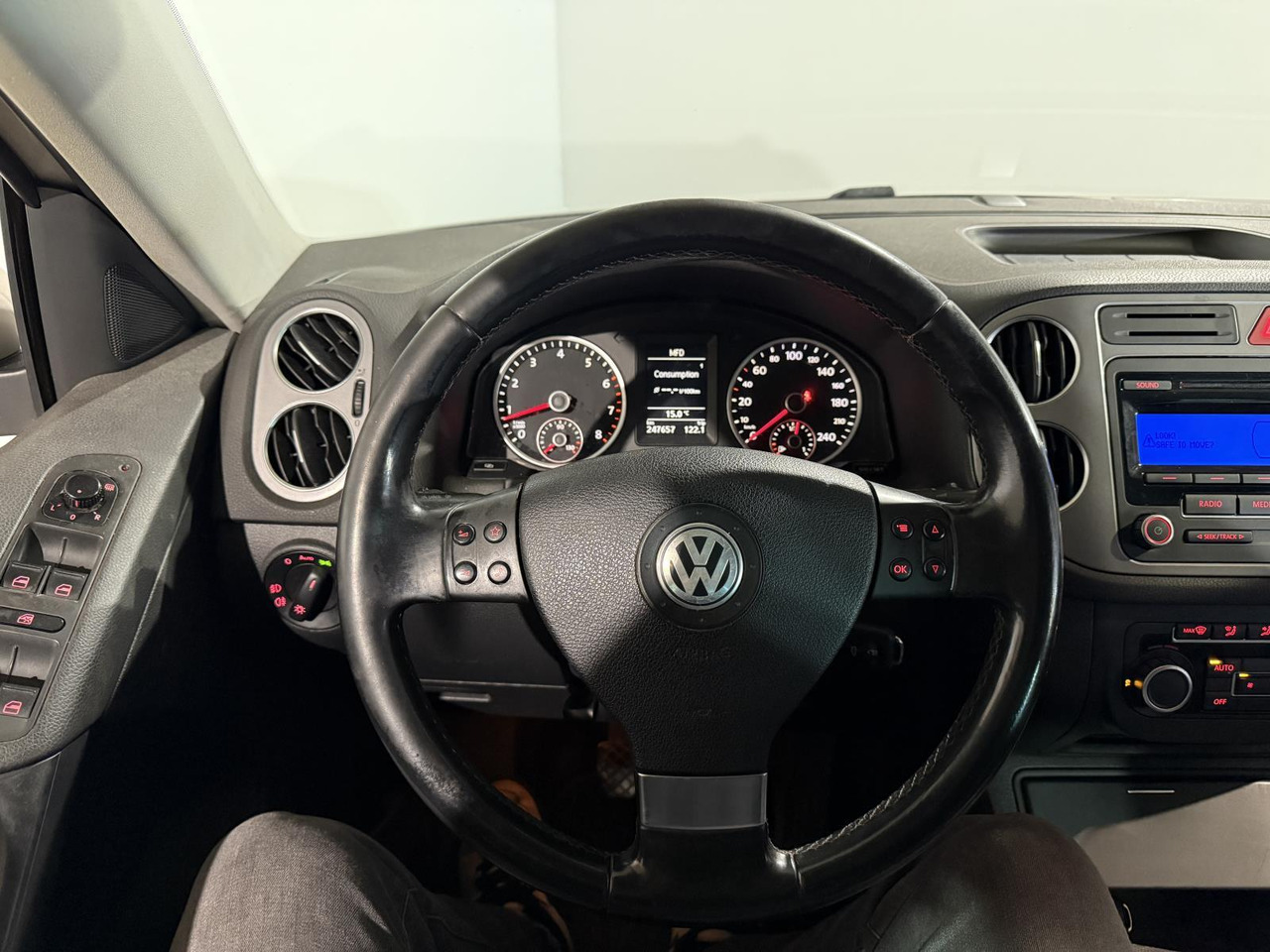 Volkswagen | Tiguan | 1.4 TSI Sport&Style | 2010 | 247.657 km | 41KRT5 | Logisch - SUV: φωτογραφία 3 Volkswagen | Tiguan | 1.4 TSI Sport&Style | 2010 | 247.657 km | 41KRT5 | Logisch - SUV: φωτογραφία 3