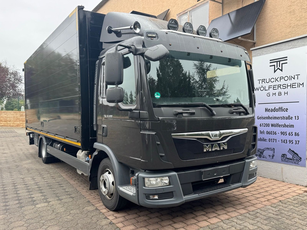 Φορτηγό για τη μεταφορά ποτών MAN TGL 12.220/LBW/Klima/Navi/2xAHK: φωτογραφία 1