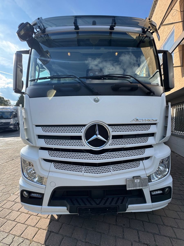Mercedes-Benz Actros 2645/2xLBW/Retarder/Lenk-Lift/2xAHK - Φορτηγό για τη μεταφορά ποτών: φωτογραφία 3 Mercedes-Benz Actros 2645/2xLBW/Retarder/Lenk-Lift/2xAHK - Φορτηγό για τη μεταφορά ποτών: φωτογραφία 3