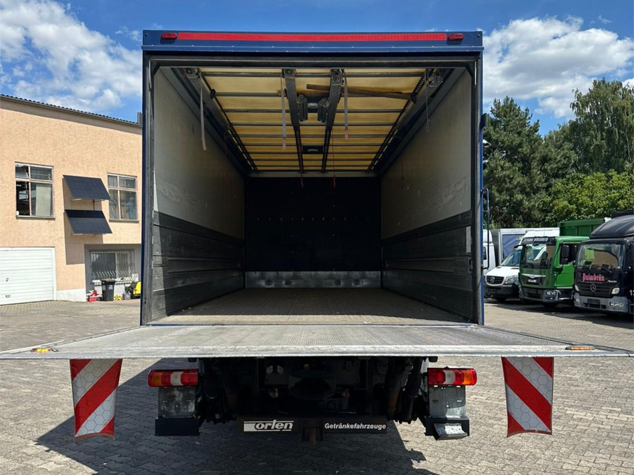 Mercedes-Benz Atego 1523/Klima/LBW/GT-Zertifiziert/2xAHK - Φορτηγό για τη μεταφορά ποτών: φωτογραφία 5 Mercedes-Benz Atego 1523/Klima/LBW/GT-Zertifiziert/2xAHK - Φορτηγό για τη μεταφορά ποτών: φωτογραφία 5