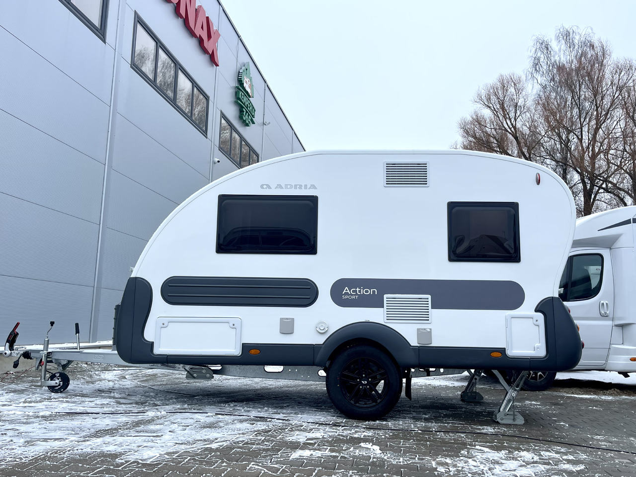 Adria Action Sport - Ρυμουλκούμενο τροχόσπιτο: φωτογραφία 3 Adria Action Sport - Ρυμουλκούμενο τροχόσπιτο: φωτογραφία 3