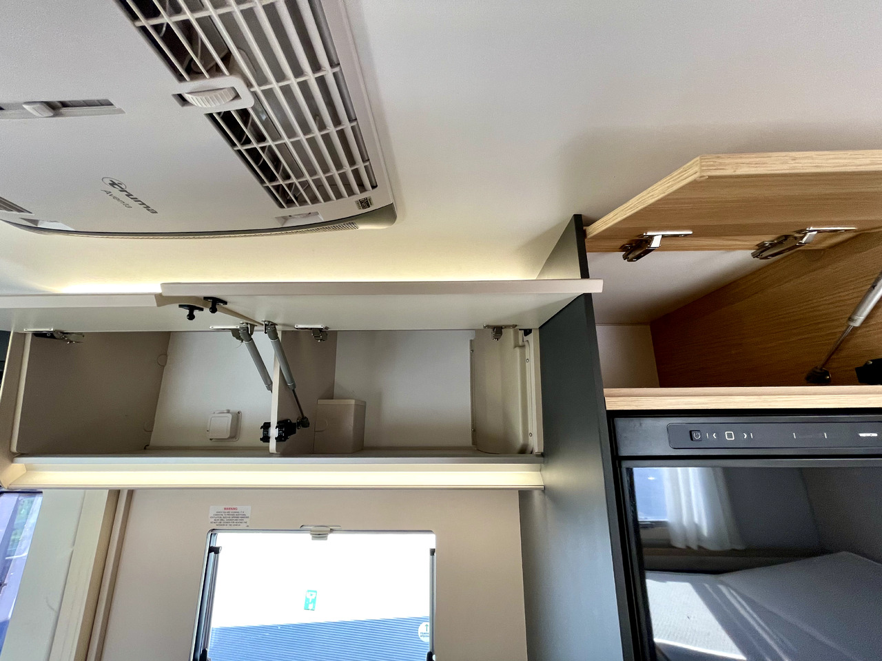 Αυτοκινούμενο με σοφίτα Adria Coral Xl 600 DP: φωτογραφία 16 Αυτοκινούμενο με σοφίτα Adria Coral Xl 600 DP: φωτογραφία 16