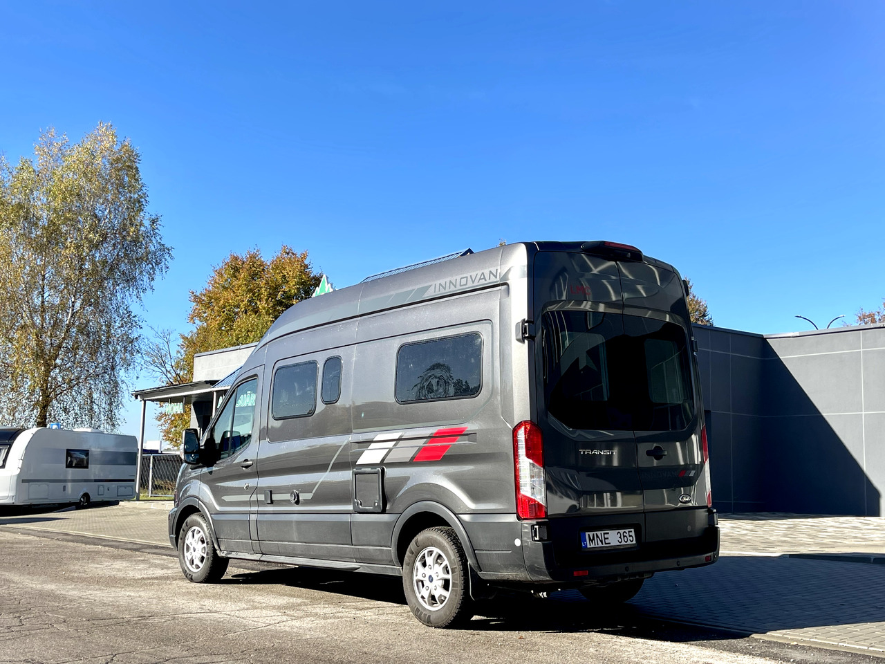 LMC Innovan 590C - Αυτοκινούμενο βαν: φωτογραφία 2 LMC Innovan 590C - Αυτοκινούμενο βαν: φωτογραφία 2