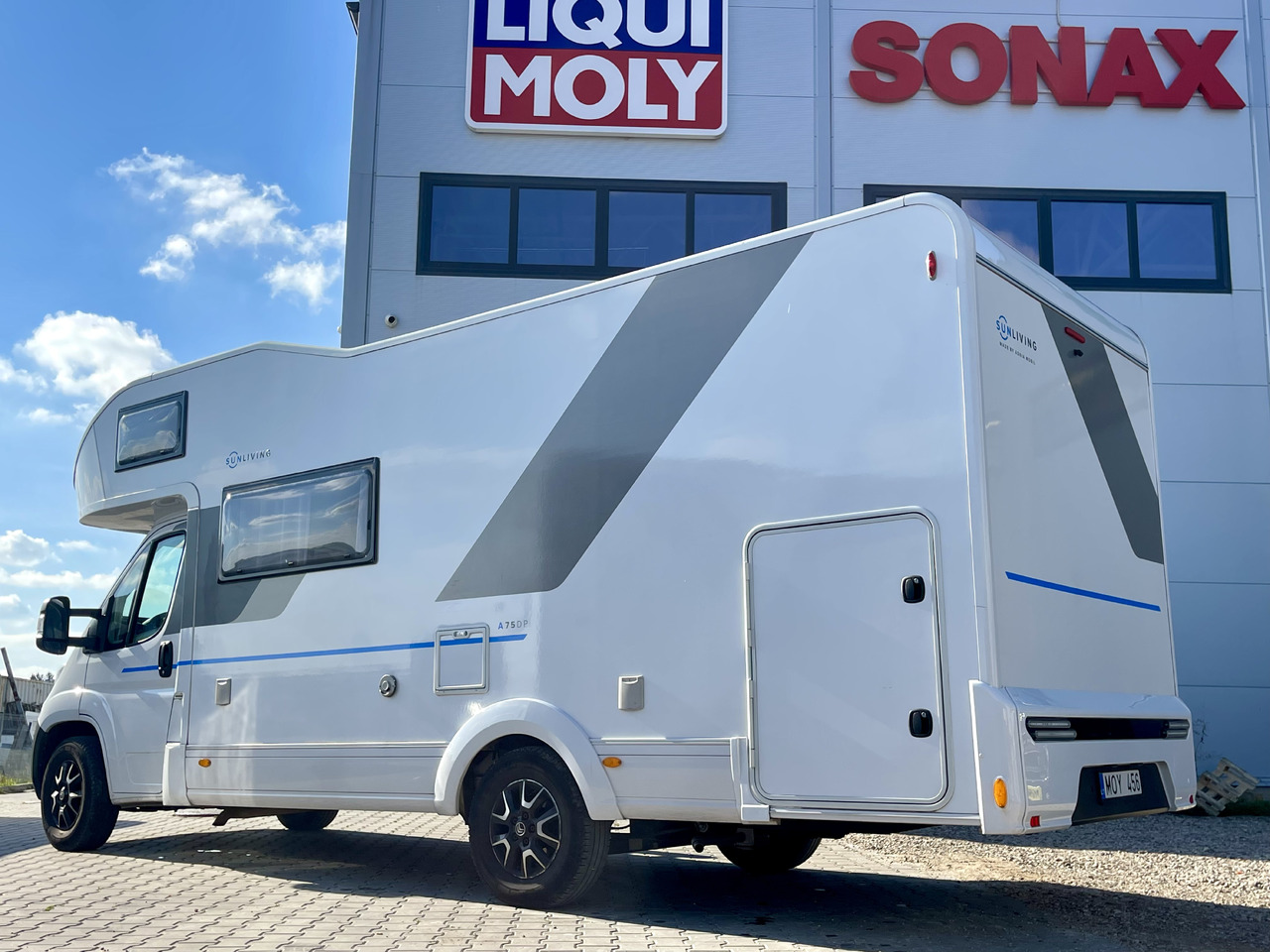 SUN LIVING A 75 DP - Αυτοκινούμενο με σοφίτα: φωτογραφία 5 SUN LIVING A 75 DP - Αυτοκινούμενο με σοφίτα: φωτογραφία 5