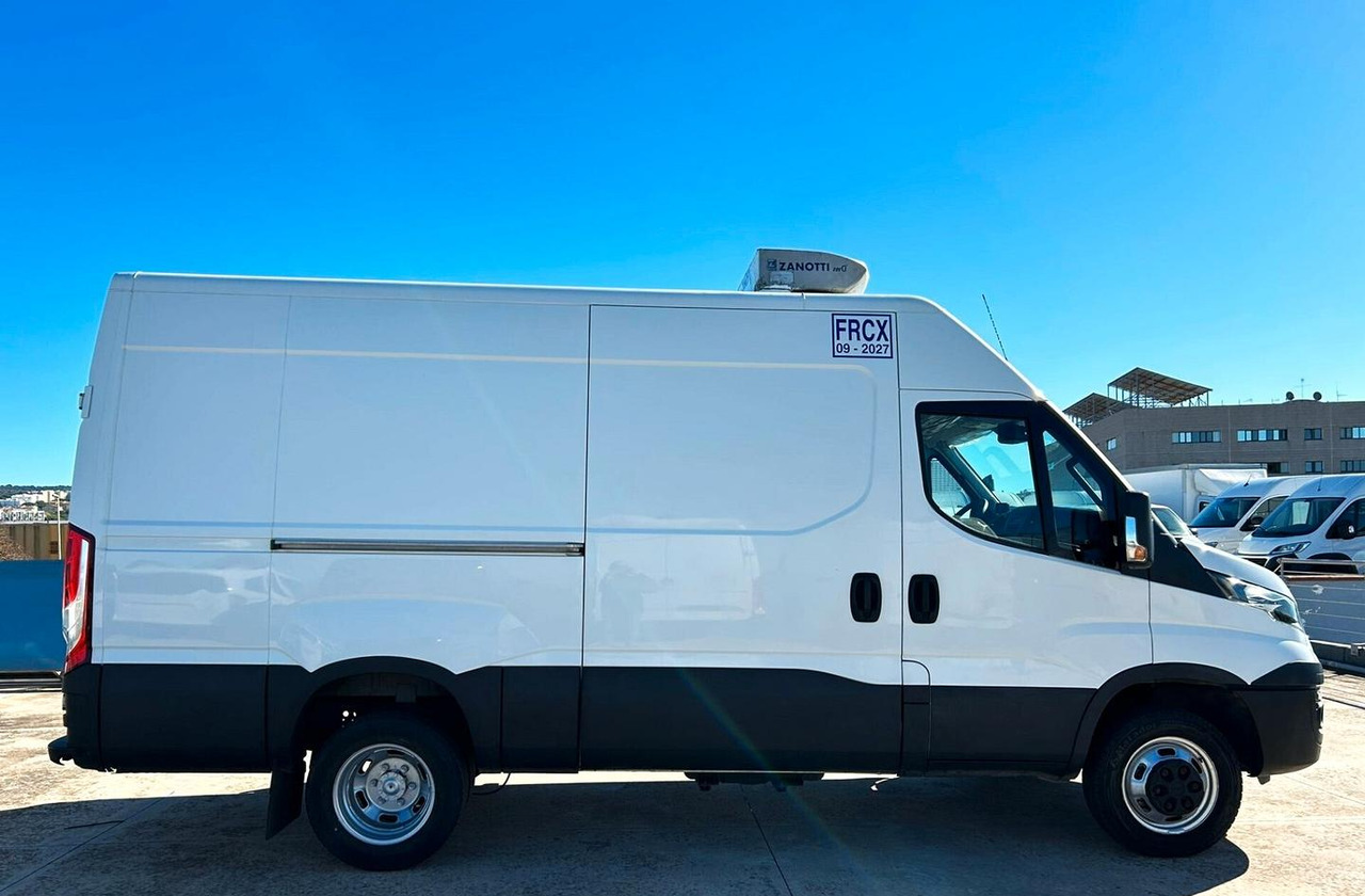Iveco Daily 35C15 Furgone gemellato Isotermico - Επαγγελματικό αυτοκίνητο ψυγείο: φωτογραφία 4 Iveco Daily 35C15 Furgone gemellato Isotermico - Επαγγελματικό αυτοκίνητο ψυγείο: φωτογραφία 4
