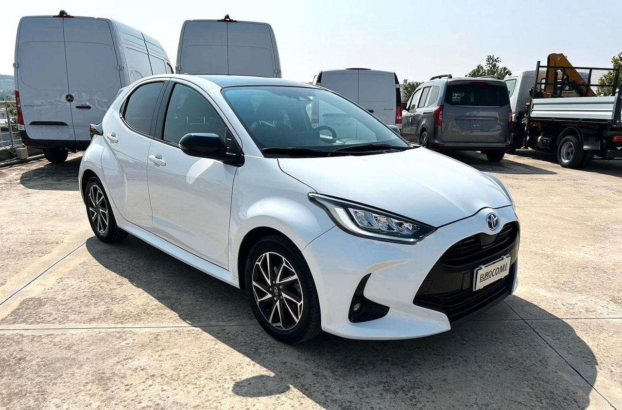 Toyota Yaris 1.5 Hybrid 5 porte Lounge - Λιμουζίνα/ Sedan: φωτογραφία 3 Toyota Yaris 1.5 Hybrid 5 porte Lounge - Λιμουζίνα/ Sedan: φωτογραφία 3