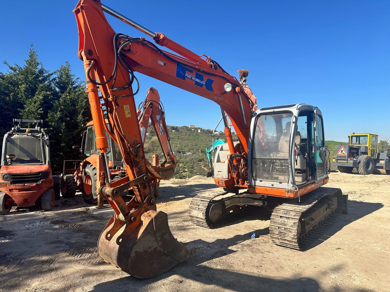 FIAT KOBELCO E115SR - Ερπυστριοφόρος εκσκαφέας: φωτογραφία 1 FIAT KOBELCO E115SR - Ερπυστριοφόρος εκσκαφέας: φωτογραφία 1