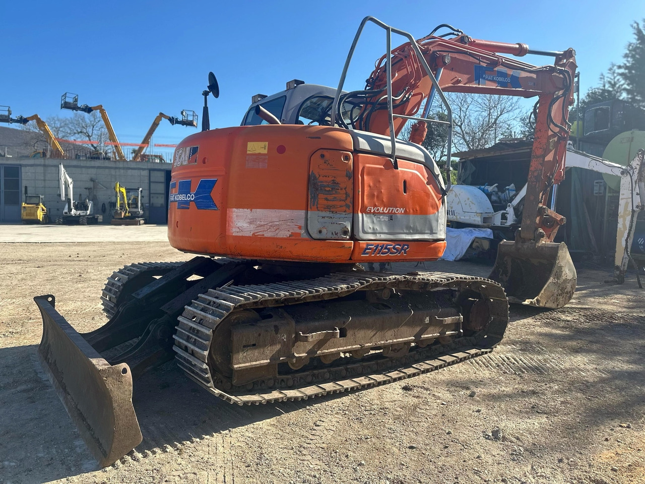 FIAT KOBELCO E115SR - Ερπυστριοφόρος εκσκαφέας: φωτογραφία 3 FIAT KOBELCO E115SR - Ερπυστριοφόρος εκσκαφέας: φωτογραφία 3