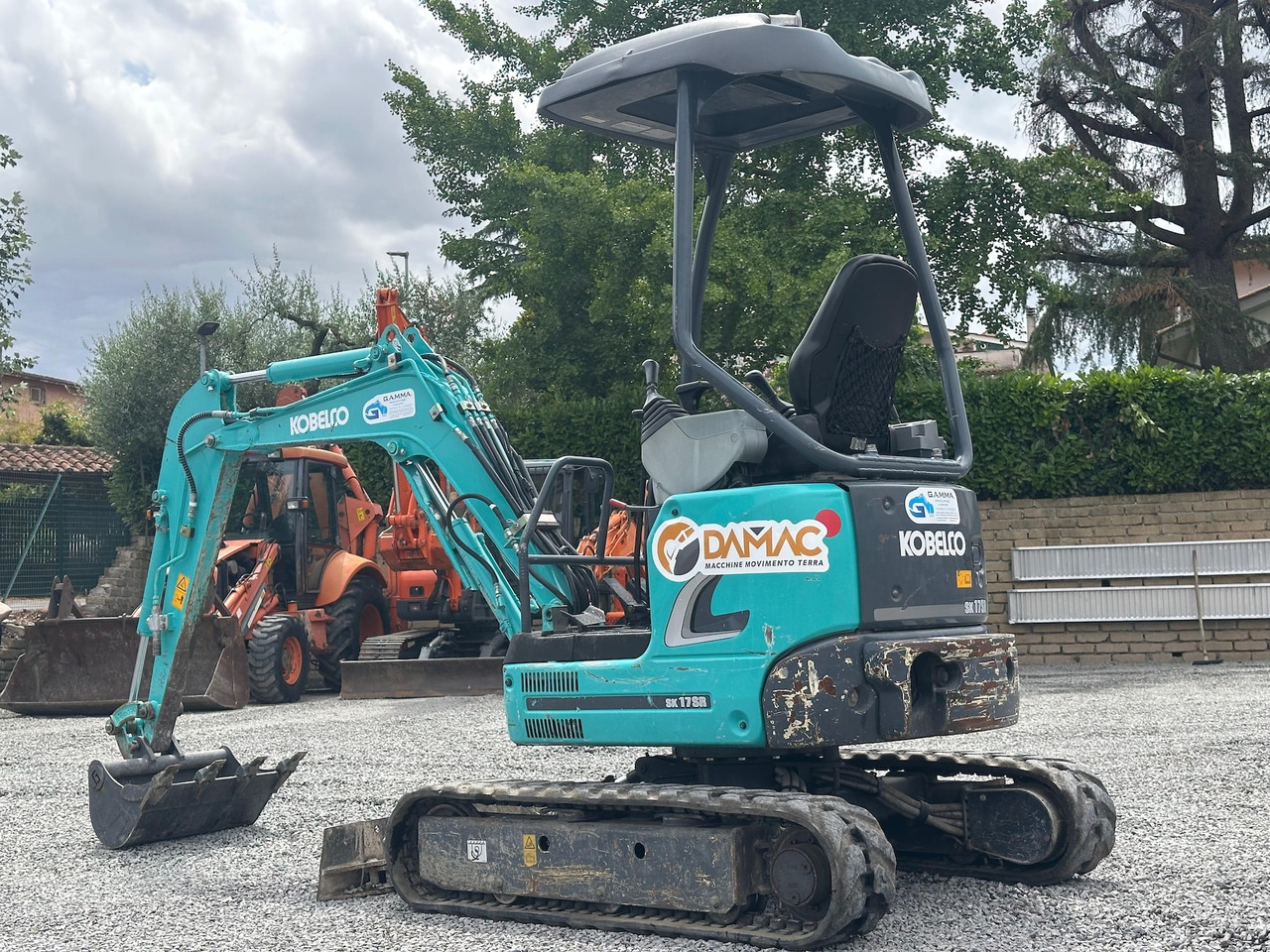 KOBELCO SK17SR-3E - Μίνι εκσκαφέας: φωτογραφία 3 KOBELCO SK17SR-3E - Μίνι εκσκαφέας: φωτογραφία 3