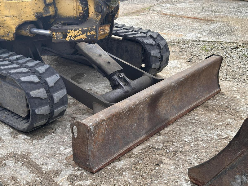 Komatsu PC30 - Μίνι εκσκαφέας: φωτογραφία 4 Komatsu PC30 - Μίνι εκσκαφέας: φωτογραφία 4