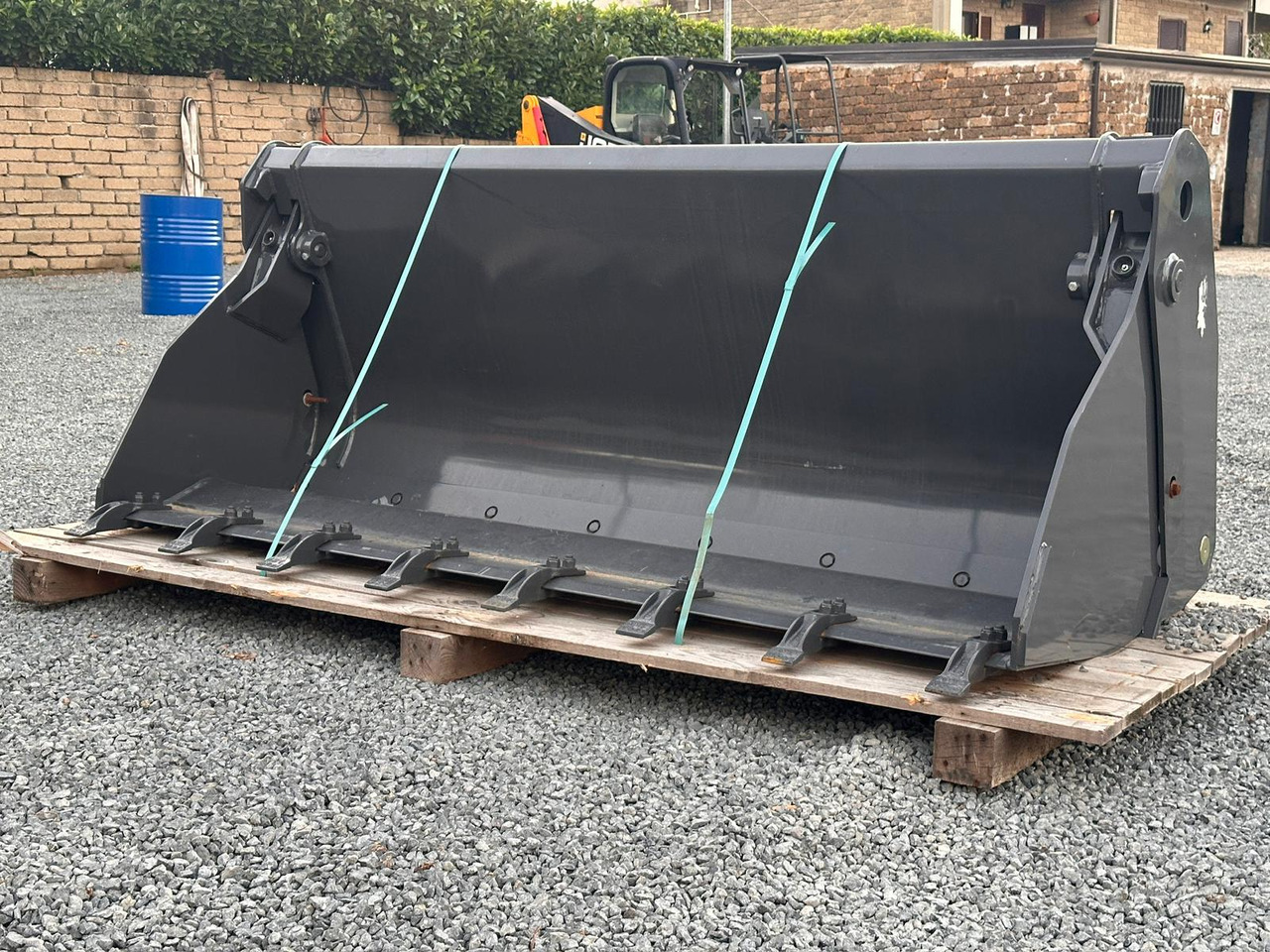 NEW HOLLAND 220 - Κουβάς για φορτωτή: φωτογραφία 2 NEW HOLLAND 220 - Κουβάς για φορτωτή: φωτογραφία 2