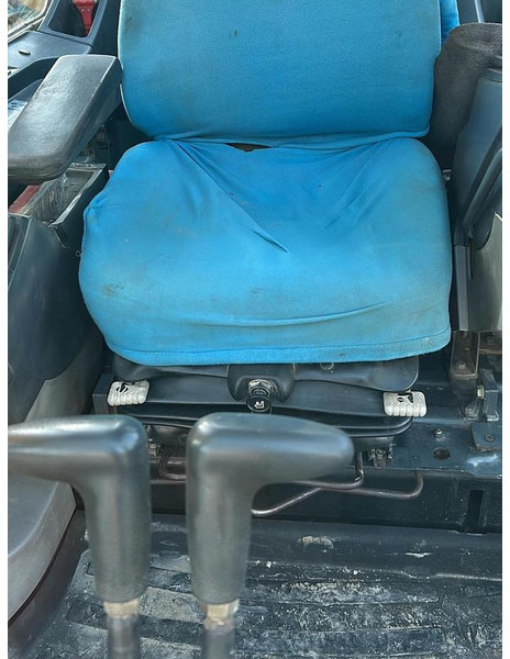 Εκσκαφέας New Holland E245B: φωτογραφία 10