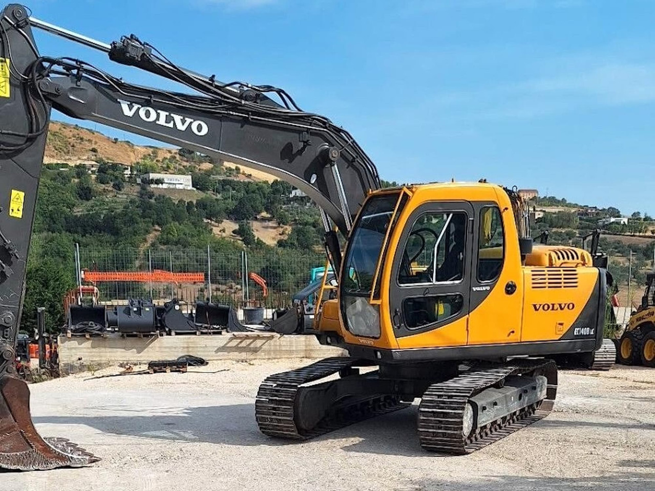 VOLVO EC140BLC - Ερπυστριοφόρος εκσκαφέας: φωτογραφία 1 VOLVO EC140BLC - Ερπυστριοφόρος εκσκαφέας: φωτογραφία 1