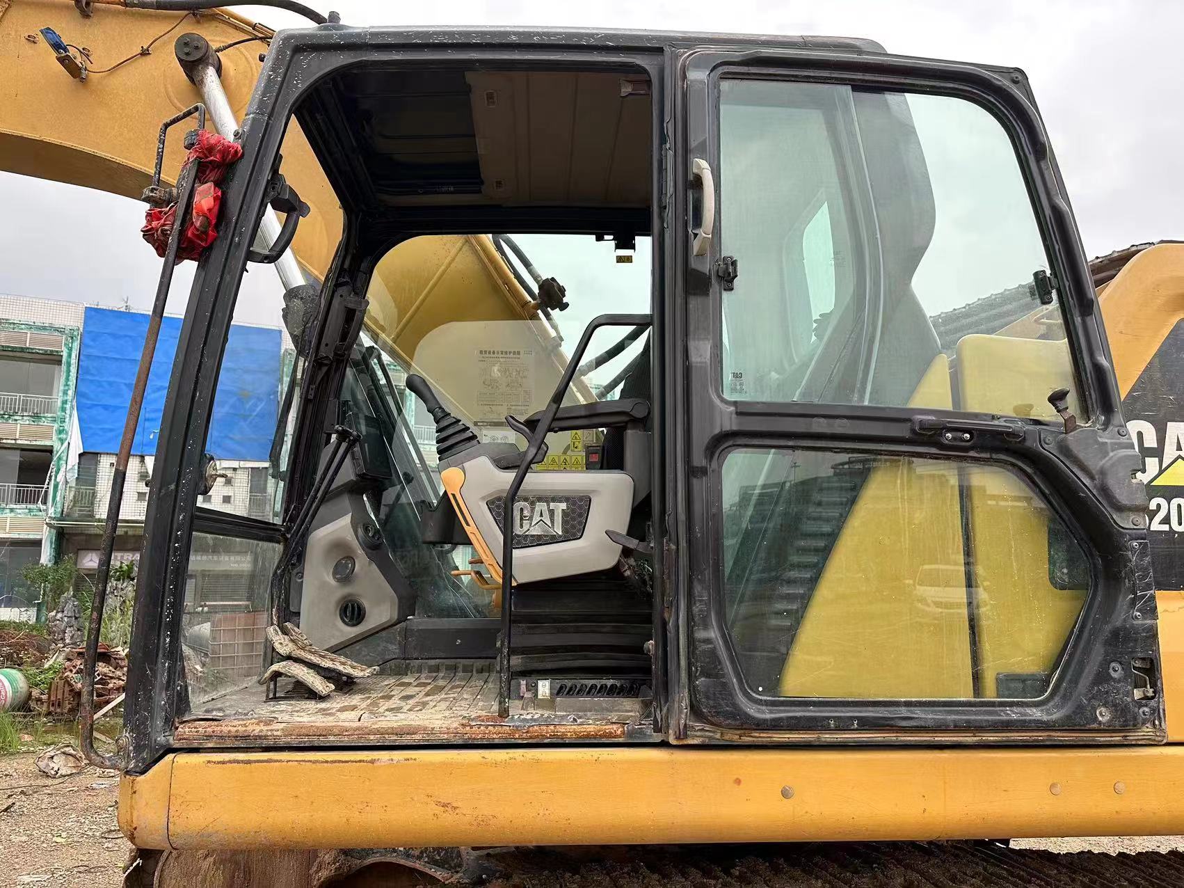 Ερπυστριοφόρος εκσκαφέας CATERPILLAR 320GC: φωτογραφία 6