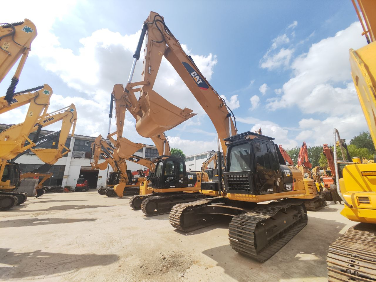 CATERPILLAR 323D - Ερπυστριοφόρος εκσκαφέας: φωτογραφία 1 CATERPILLAR 323D - Ερπυστριοφόρος εκσκαφέας: φωτογραφία 1