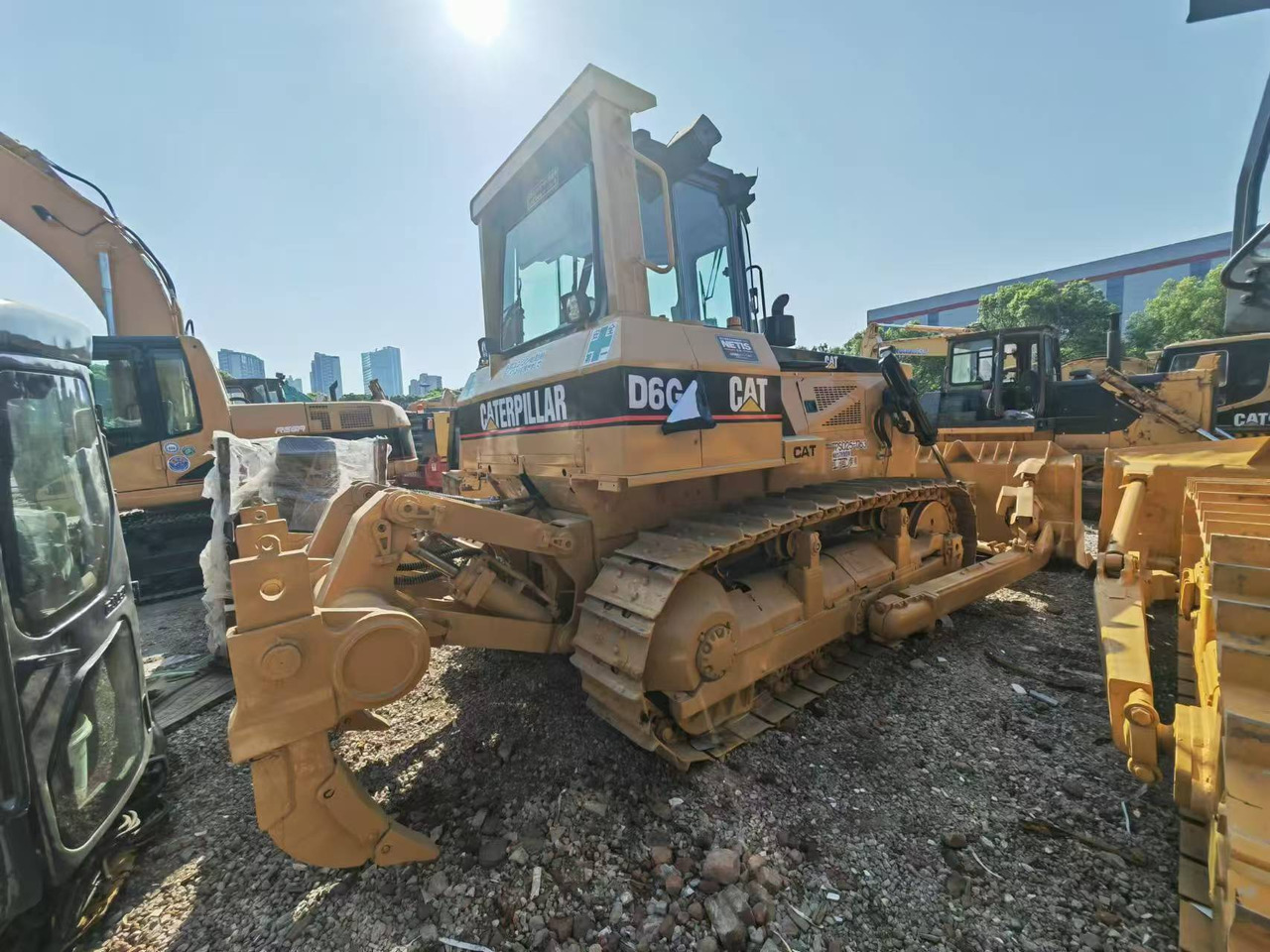 CATERPILLAR D6G - Μπουλντόζα: φωτογραφία 1 CATERPILLAR D6G - Μπουλντόζα: φωτογραφία 1