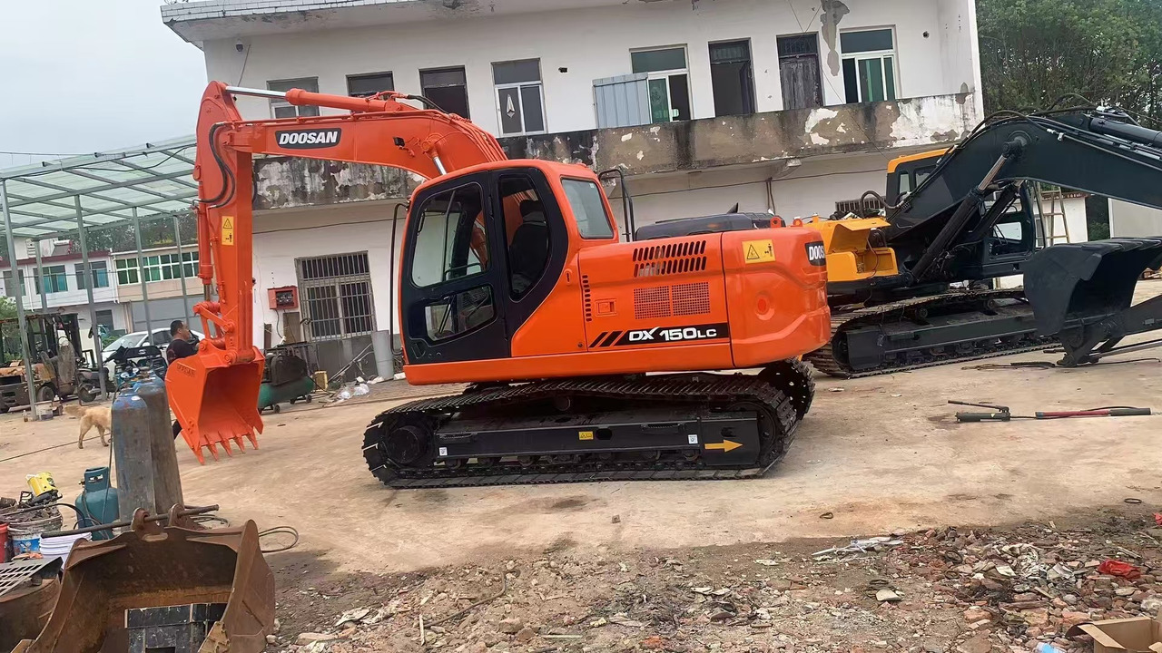 DOOSAN DX150 - Ερπυστριοφόρος εκσκαφέας: φωτογραφία 3 DOOSAN DX150 - Ερπυστριοφόρος εκσκαφέας: φωτογραφία 3
