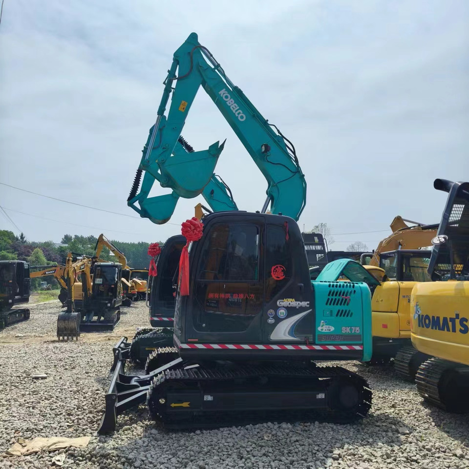 KOBELCO SK75-8 - Ερπυστριοφόρος εκσκαφέας: φωτογραφία 1 KOBELCO SK75-8 - Ερπυστριοφόρος εκσκαφέας: φωτογραφία 1
