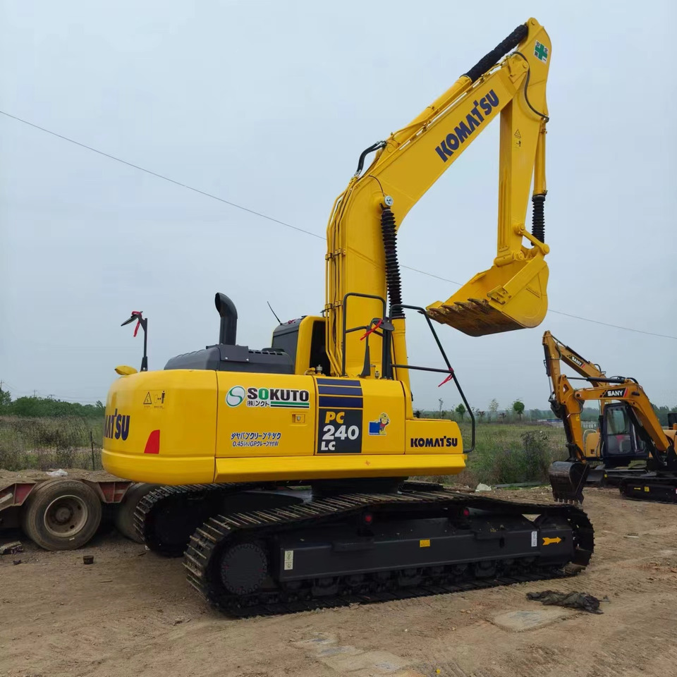 KOMATSU PC240LC-8 - Ερπυστριοφόρος εκσκαφέας: φωτογραφία 1 KOMATSU PC240LC-8 - Ερπυστριοφόρος εκσκαφέας: φωτογραφία 1