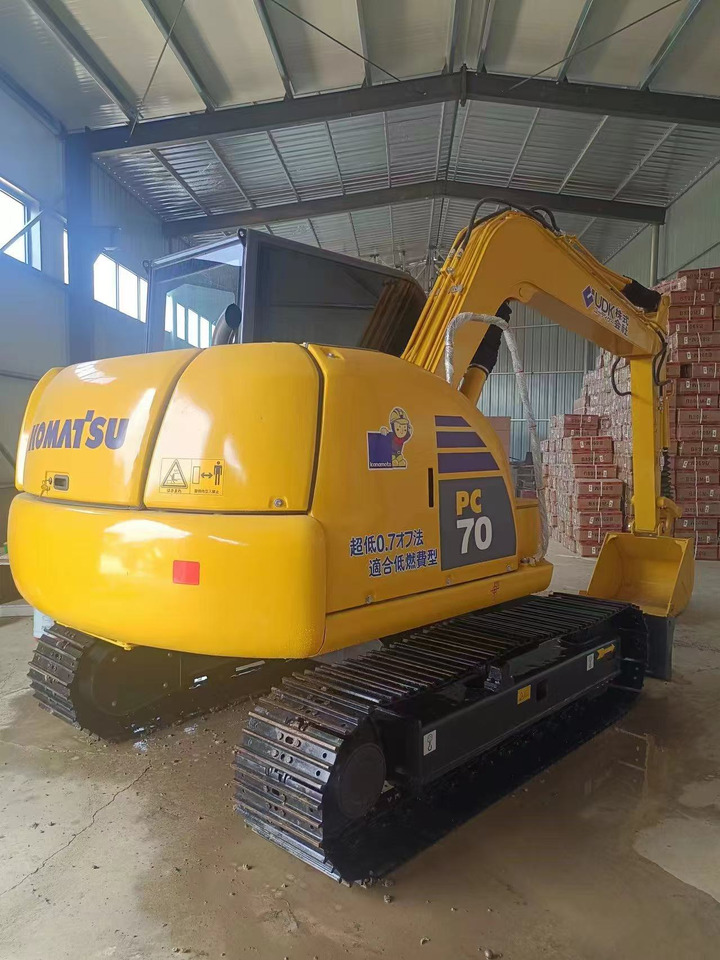 KOMATSU PC70 - Ερπυστριοφόρος εκσκαφέας: φωτογραφία 1 KOMATSU PC70 - Ερπυστριοφόρος εκσκαφέας: φωτογραφία 1