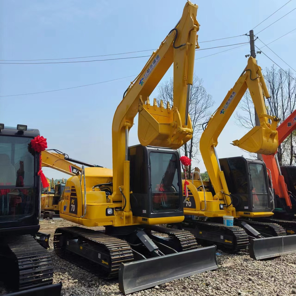 KOMATSU PC70 - Ερπυστριοφόρος εκσκαφέας: φωτογραφία 1 KOMATSU PC70 - Ερπυστριοφόρος εκσκαφέας: φωτογραφία 1