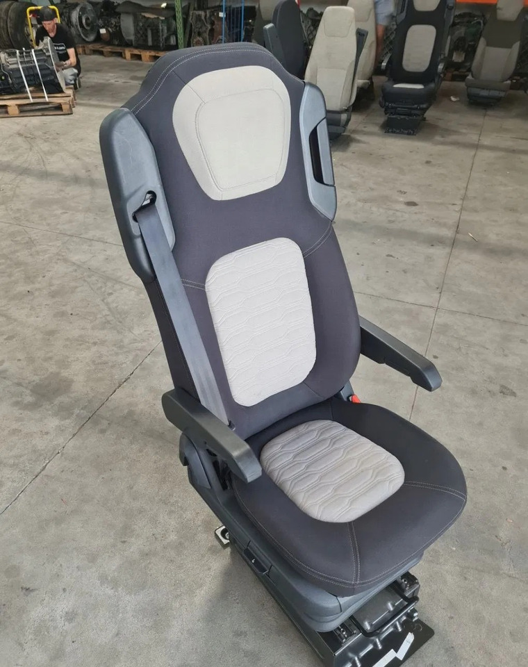 FOTEL PRAWY SIEDZENIE PASAŻERA FORD F-MAX CARGO EURO 6 - Kάθισμα: φωτογραφία 1 FOTEL PRAWY SIEDZENIE PASAŻERA FORD F-MAX CARGO EURO 6 - Kάθισμα: φωτογραφία 1