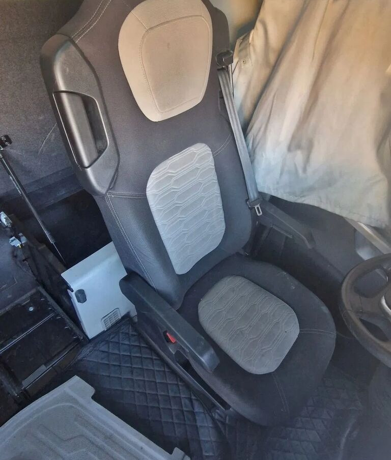 Ford F-MAX CARGO truck - Kάθισμα για Φορτηγό: φωτογραφία 3 Ford F-MAX CARGO truck - Kάθισμα για Φορτηγό: φωτογραφία 3
