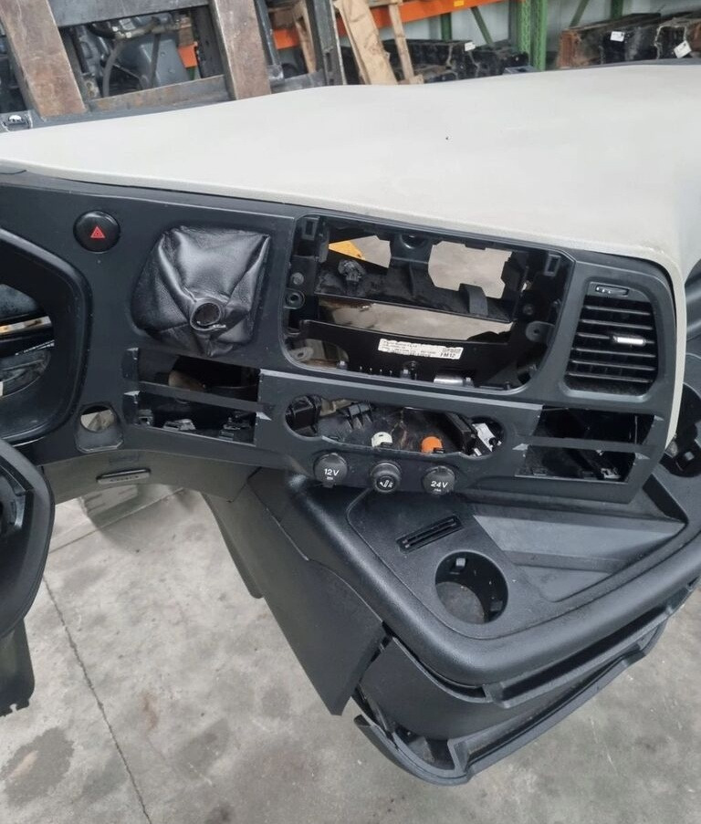 Ford KONSOLA KOMPLETNA KOKPIT DESKA ROZDZIELCZA STELAŻ F-MAX EURO 6 Ford KONSOLA KOMPLETNA KOKPIT DESKA ROZDZIELCZA STELAŻ FORD F-MAX EURO 6 - Ταμπλό αυτοκινήτου για Φορτηγό: φωτογραφία 2 Ford KONSOLA KOMPLETNA KOKPIT DESKA ROZDZIELCZA STELAŻ F-MAX EURO 6 Ford KONSOLA KOMPLETNA KOKPIT DESKA ROZDZIELCZA STELAŻ FORD F-MAX EURO 6 - Ταμπλό αυτοκινήτου για Φορτηγό: φωτογραφία 2