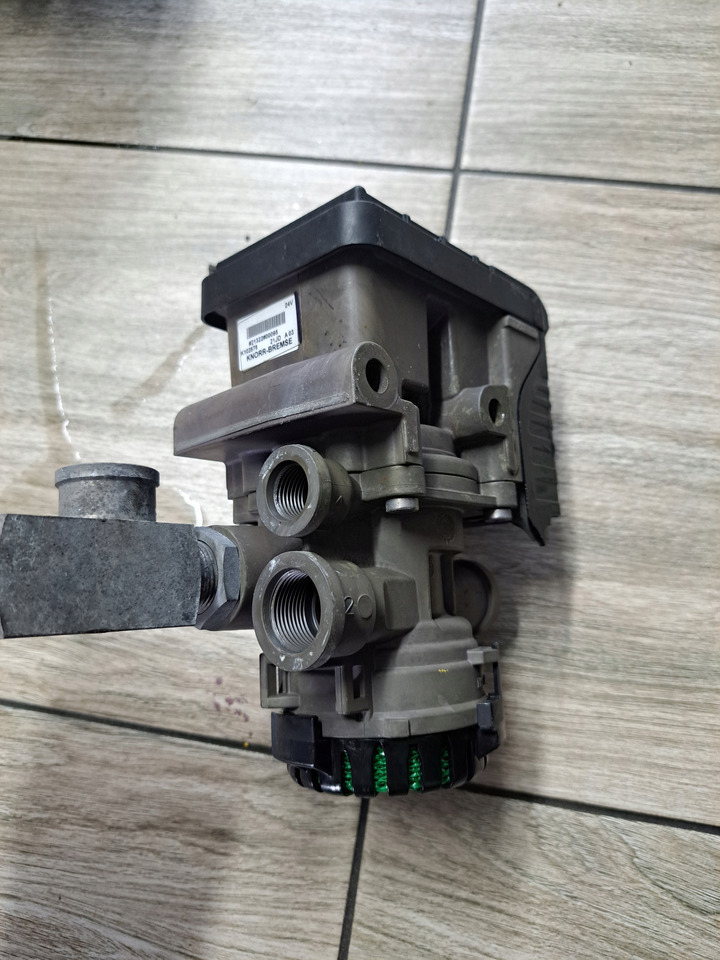 KNORR-BREMSE ZAWÓR PNEUMATYCZNY MODULATOR EBS PRZÓD FORD F-MAX CARGO EURO 6 - Βαλβίδα φρένων για Φορτηγό: φωτογραφία 2 KNORR-BREMSE ZAWÓR PNEUMATYCZNY MODULATOR EBS PRZÓD FORD F-MAX CARGO EURO 6 - Βαλβίδα φρένων για Φορτηγό: φωτογραφία 2