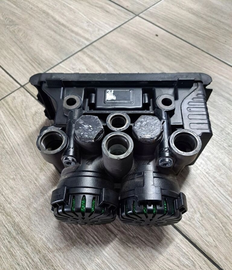 KNORR-BREMSE ZAWÓR PNEUMATYCZNY MODULATOR EBS TYLNY TYŁ FORD F-MAX CARGO EURO 6 - Βαλβίδα φρένων για Φορτηγό: φωτογραφία 1 KNORR-BREMSE ZAWÓR PNEUMATYCZNY MODULATOR EBS TYLNY TYŁ FORD F-MAX CARGO EURO 6 - Βαλβίδα φρένων για Φορτηγό: φωτογραφία 1