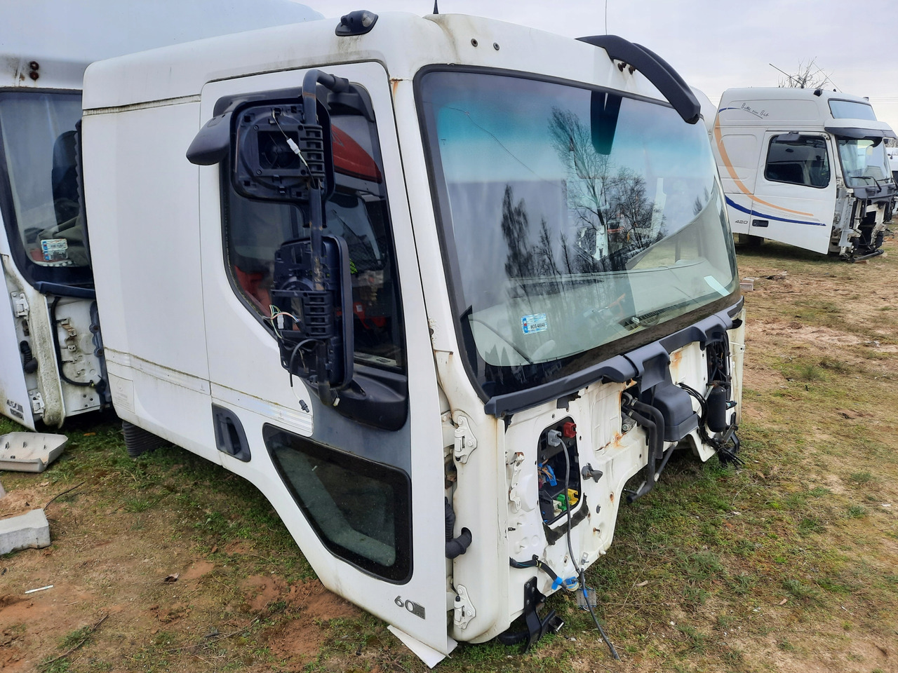 RENAULT KOMPLETNA KABINA NISKA RENAULT PREMIUM 460 DXI AUTOMAT LIFT - Καμπίνα για Φορτηγό: φωτογραφία 3 RENAULT KOMPLETNA KABINA NISKA RENAULT PREMIUM 460 DXI AUTOMAT LIFT - Καμπίνα για Φορτηγό: φωτογραφία 3