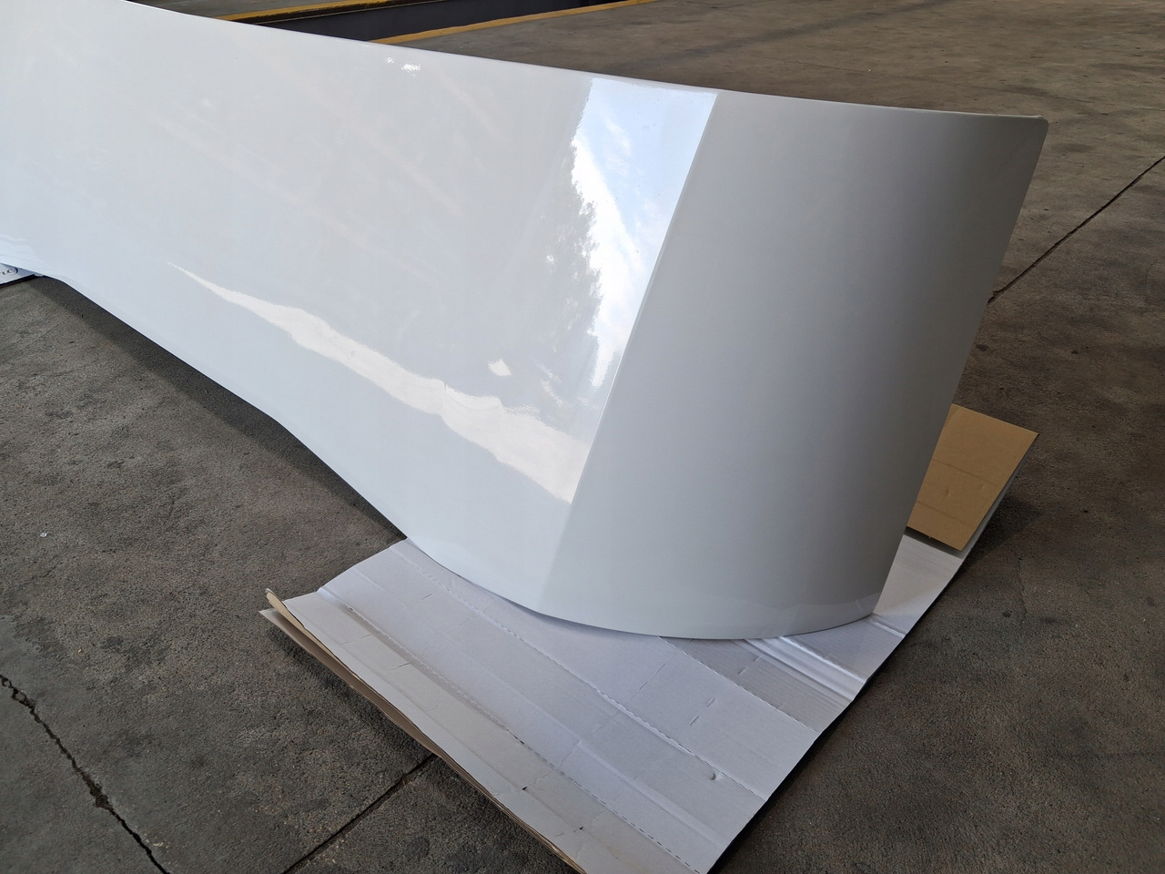 RENAULT MASKA ATRAPA PRZÓD KABINY ORYGINAŁ RENAULT GAMA T EURO 6 - Αμάξωμα και εξωτερικό για Φορτηγό: φωτογραφία 3 RENAULT MASKA ATRAPA PRZÓD KABINY ORYGINAŁ RENAULT GAMA T EURO 6 - Αμάξωμα και εξωτερικό για Φορτηγό: φωτογραφία 3