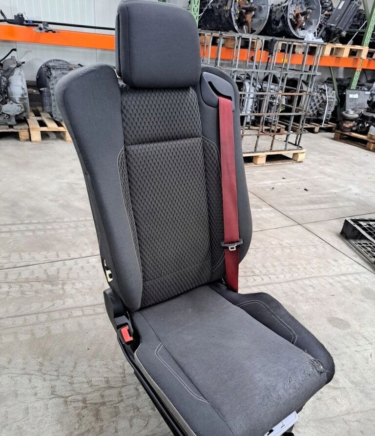 Renault SIEDZENIE KIEROWCY Renault RANGE GAMA T C K - Kάθισμα για Φορτηγό: φωτογραφία 2 Renault SIEDZENIE KIEROWCY Renault RANGE GAMA T C K - Kάθισμα για Φορτηγό: φωτογραφία 2