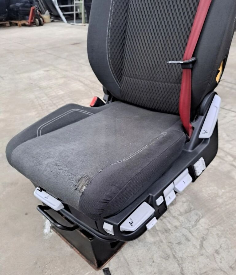 Renault SIEDZENIE KIEROWCY Renault RANGE GAMA T C K - Kάθισμα για Φορτηγό: φωτογραφία 3 Renault SIEDZENIE KIEROWCY Renault RANGE GAMA T C K - Kάθισμα για Φορτηγό: φωτογραφία 3