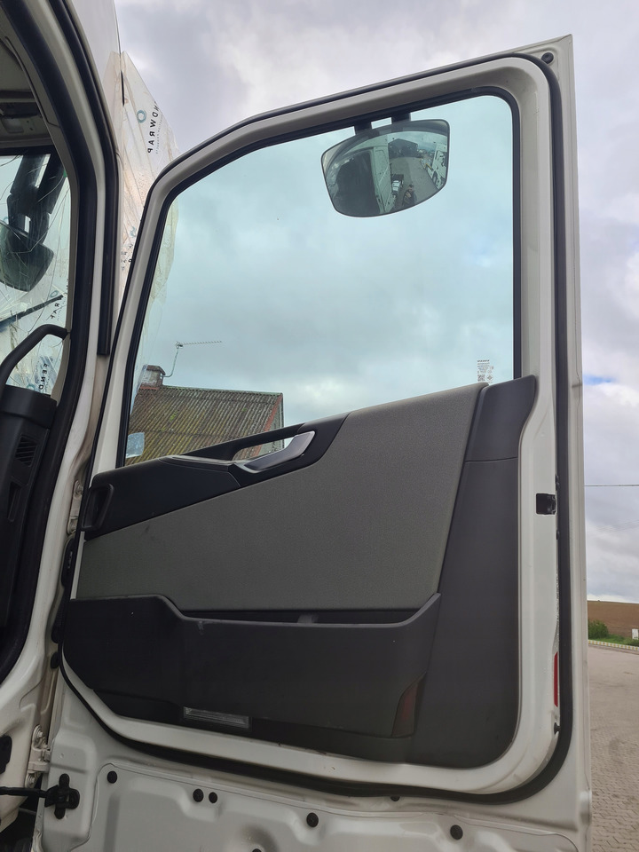 VOLVO DRZWI KOMPLETNE PRAWE VOLVO FH 5 ORYGINAŁ 1103 - Πόρτα και ανταλλακτικά: φωτογραφία 3 VOLVO DRZWI KOMPLETNE PRAWE VOLVO FH 5 ORYGINAŁ 1103 - Πόρτα και ανταλλακτικά: φωτογραφία 3