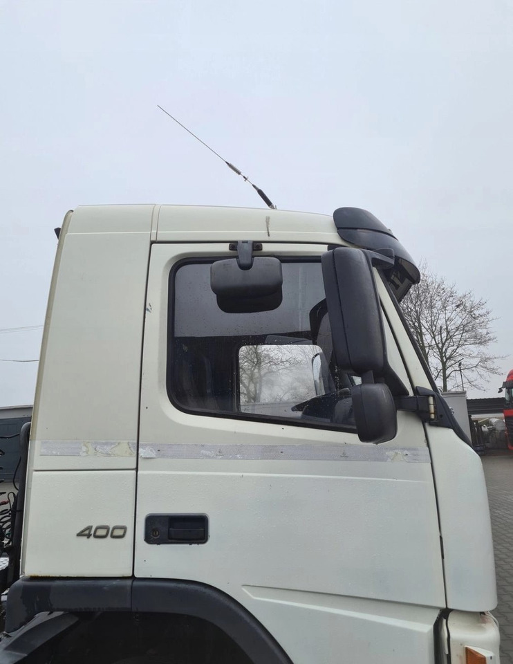 VOLVO KABINA KOMPLETNA NISKA KRÓTKA DZIENNA VOLVO FM 13 - Καμπίνα για Φορτηγό: φωτογραφία 4 VOLVO KABINA KOMPLETNA NISKA KRÓTKA DZIENNA VOLVO FM 13 - Καμπίνα για Φορτηγό: φωτογραφία 4