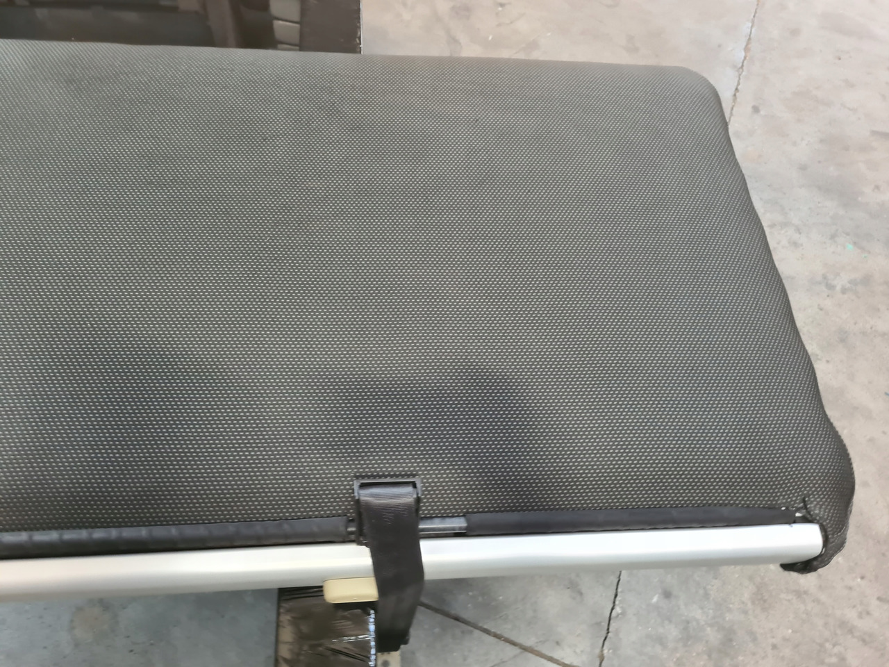 VOLVO ŁÓŻKO KOMPLETNE GÓRNE LEŻANKA MOCOWANIA - Kάθισμα για Φορτηγό: φωτογραφία 2 VOLVO ŁÓŻKO KOMPLETNE GÓRNE LEŻANKA MOCOWANIA - Kάθισμα για Φορτηγό: φωτογραφία 2