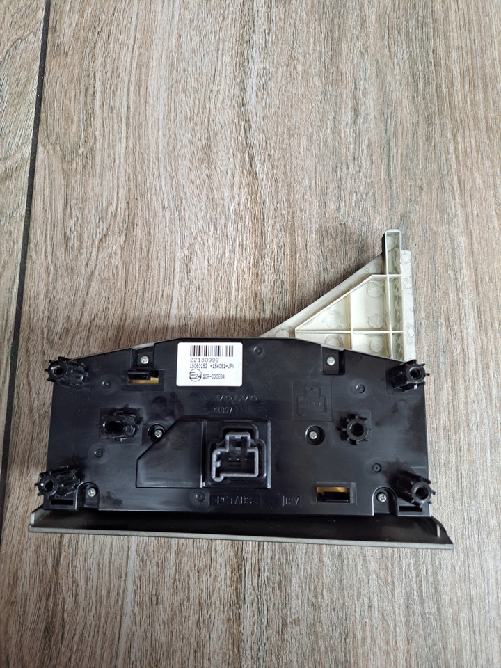 VOLVO PANEL NAWIEWU OGRZEWANIA KLIMATYZACJI VOLVO FH 4 FH 16 22130999 - Θέρμανση/ Εξαερισμός για Φορτηγό: φωτογραφία 2 VOLVO PANEL NAWIEWU OGRZEWANIA KLIMATYZACJI VOLVO FH 4 FH 16 22130999 - Θέρμανση/ Εξαερισμός για Φορτηγό: φωτογραφία 2