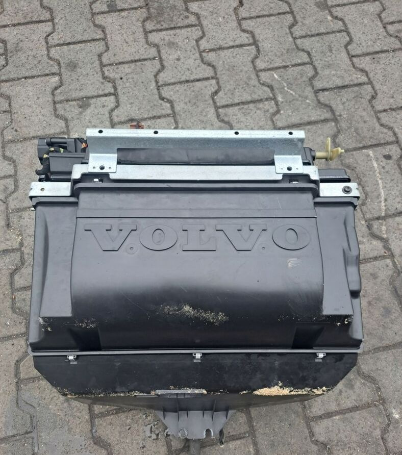 Volvo NAGRZEWNICA KOMPLETNA VOLVO FH FM 9 13 LIFT - Θέρμανση/ Εξαερισμός για Φορτηγό: φωτογραφία 2 Volvo NAGRZEWNICA KOMPLETNA VOLVO FH FM 9 13 LIFT - Θέρμανση/ Εξαερισμός για Φορτηγό: φωτογραφία 2