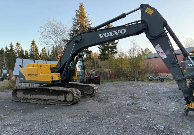 VolvoEC210 BLC - Ερπυστριοφόρος εκσκαφέας: φωτογραφία 3 VolvoEC210 BLC - Ερπυστριοφόρος εκσκαφέας: φωτογραφία 3