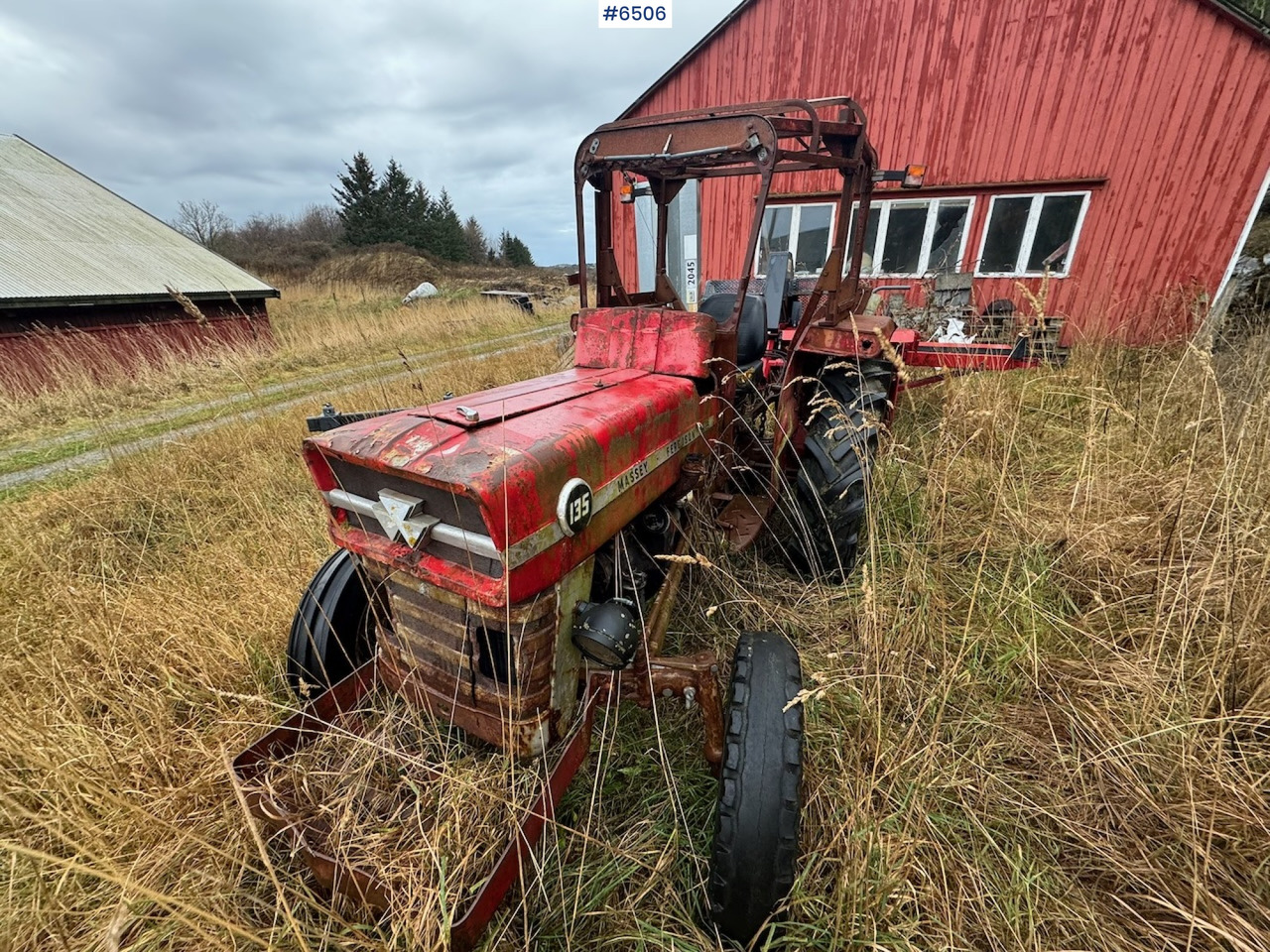 1971 Massey Ferguson 135 Tractor. Repair item - Τρακτέρ: φωτογραφία 1 1971 Massey Ferguson 135 Tractor. Repair item - Τρακτέρ: φωτογραφία 1