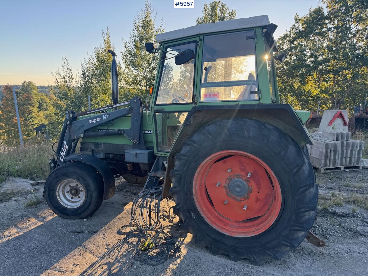 1982 Fendt 306LS 4x2 with front loader - Τρακτέρ: φωτογραφία 4 1982 Fendt 306LS 4x2 with front loader - Τρακτέρ: φωτογραφία 4