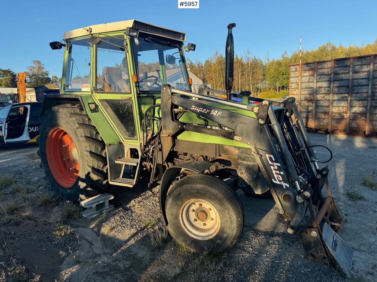 1982 Fendt 306LS 4x2 with front loader - Τρακτέρ: φωτογραφία 1 1982 Fendt 306LS 4x2 with front loader - Τρακτέρ: φωτογραφία 1