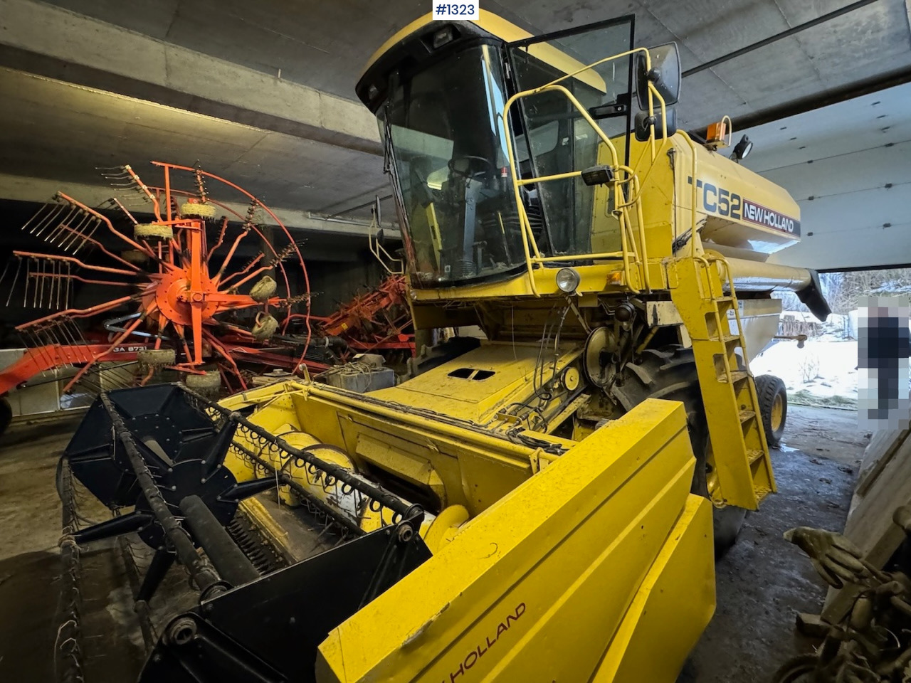 1992 New Holland TC52 Combine - Θεριζοαλωνιστική μηχανή: φωτογραφία 1 1992 New Holland TC52 Combine - Θεριζοαλωνιστική μηχανή: φωτογραφία 1