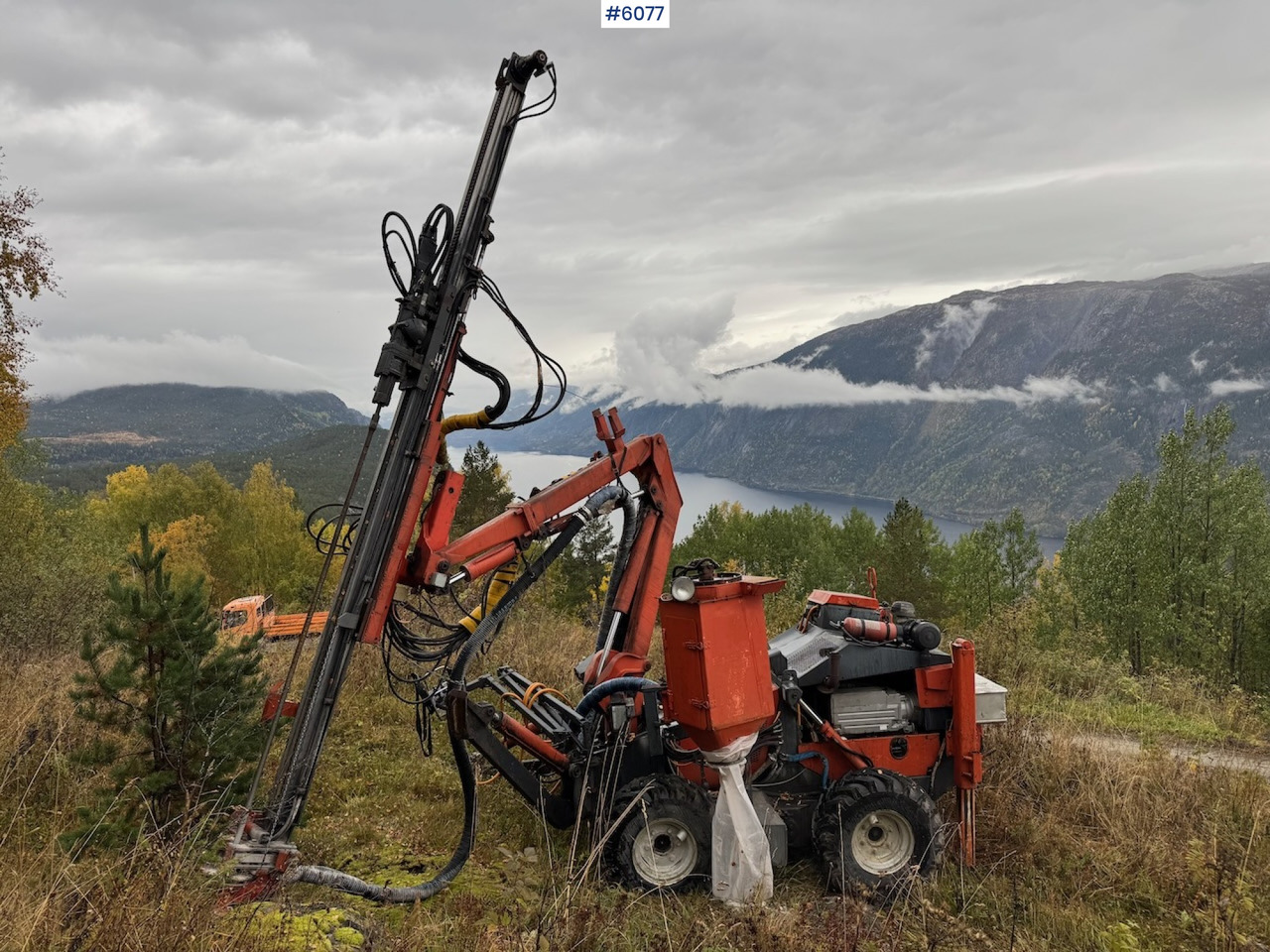 1997 Tamrock Commando 300 - Γεωτρύπανο: φωτογραφία 1 1997 Tamrock Commando 300 - Γεωτρύπανο: φωτογραφία 1