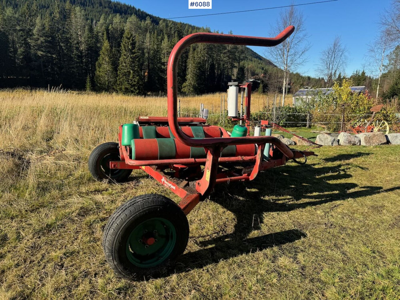 1998 Kverneland 7335 Round bale wrapper - Σανού και κτηνοτροφικά μηχανήματα: φωτογραφία 2 1998 Kverneland 7335 Round bale wrapper - Σανού και κτηνοτροφικά μηχανήματα: φωτογραφία 2