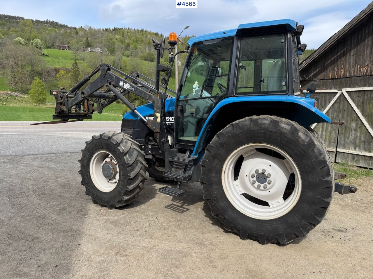 1998 New Holland TS 100 w/front loader and some equipment - Τρακτέρ: φωτογραφία 2 1998 New Holland TS 100 w/front loader and some equipment - Τρακτέρ: φωτογραφία 2