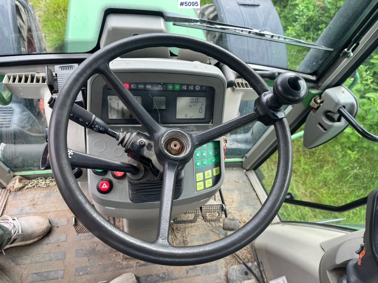 Τρακτέρ 2002 Fendt 716 Vario w/ Front hydraulics.: φωτογραφία 8
