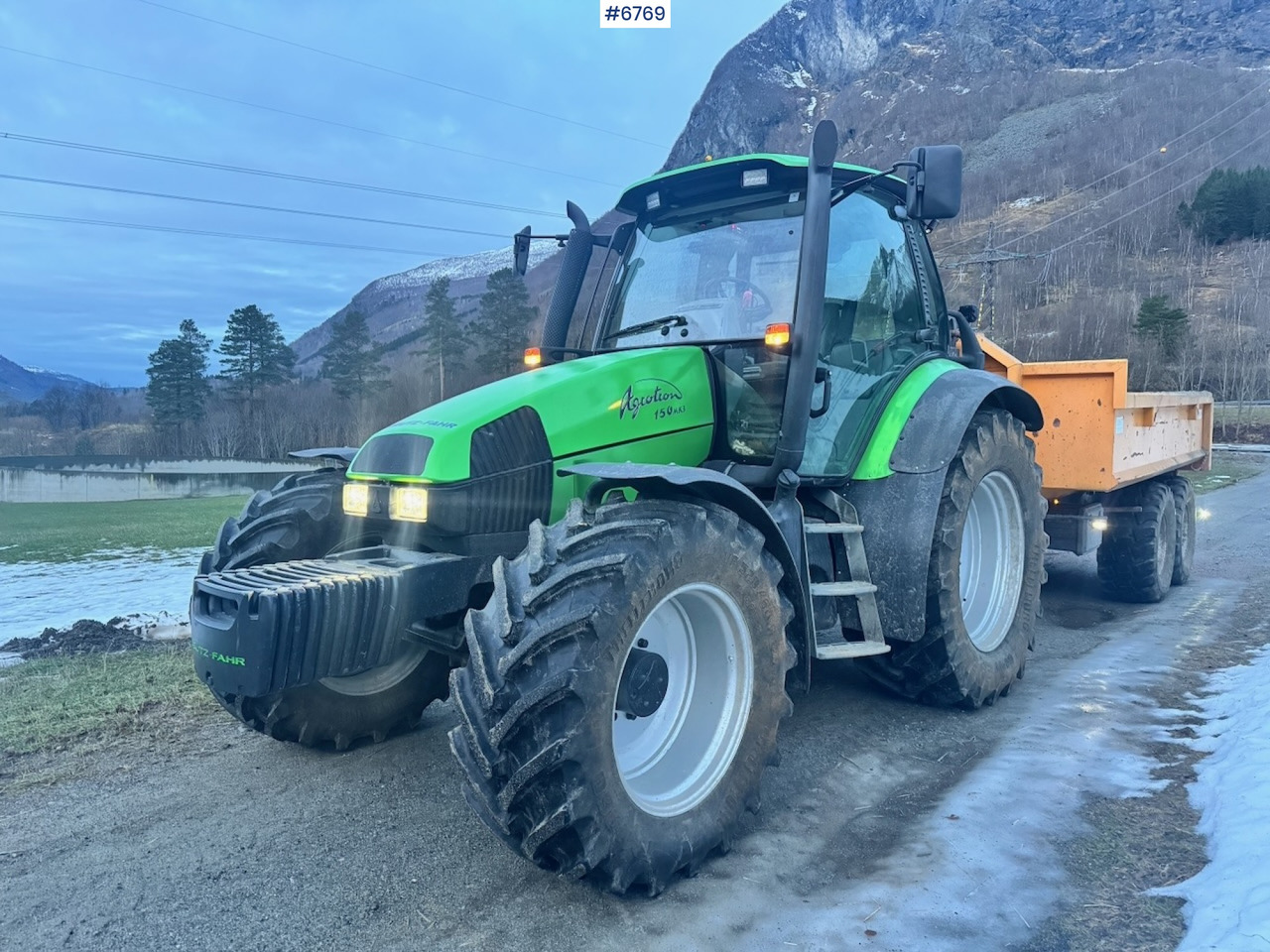 2003 Deutz Fahr Agrotron 150 with front weight - Τρακτέρ: φωτογραφία 2 2003 Deutz Fahr Agrotron 150 with front weight - Τρακτέρ: φωτογραφία 2